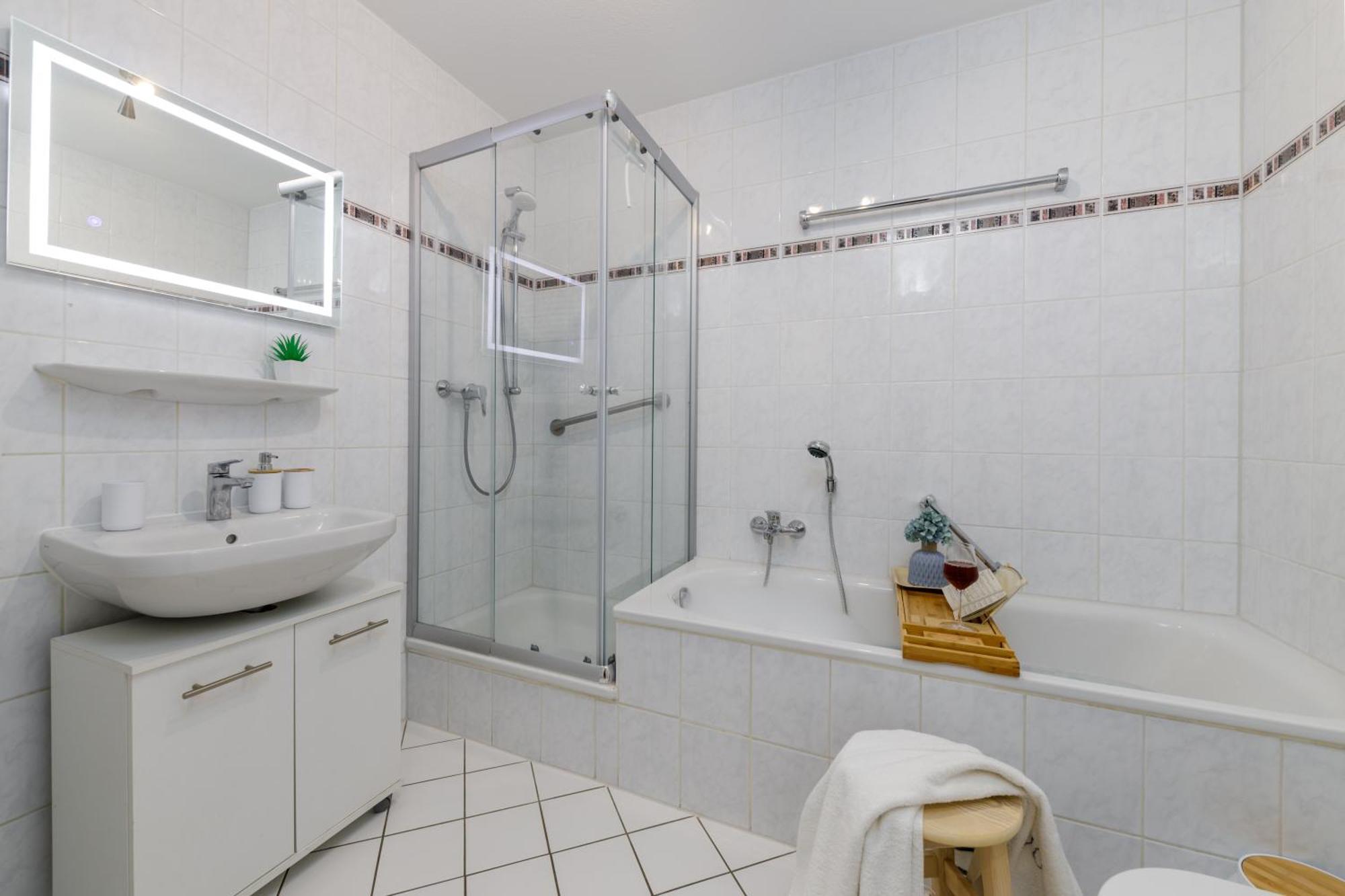 2 Zimmer Wohnung, Kueche, Bad, Balkon, Netflix Alzey Exterior foto